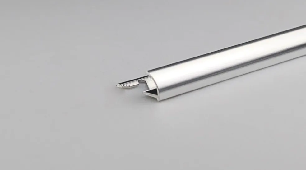 Avslutningsprofil Alu Blank 8 mm x 2,7 m
