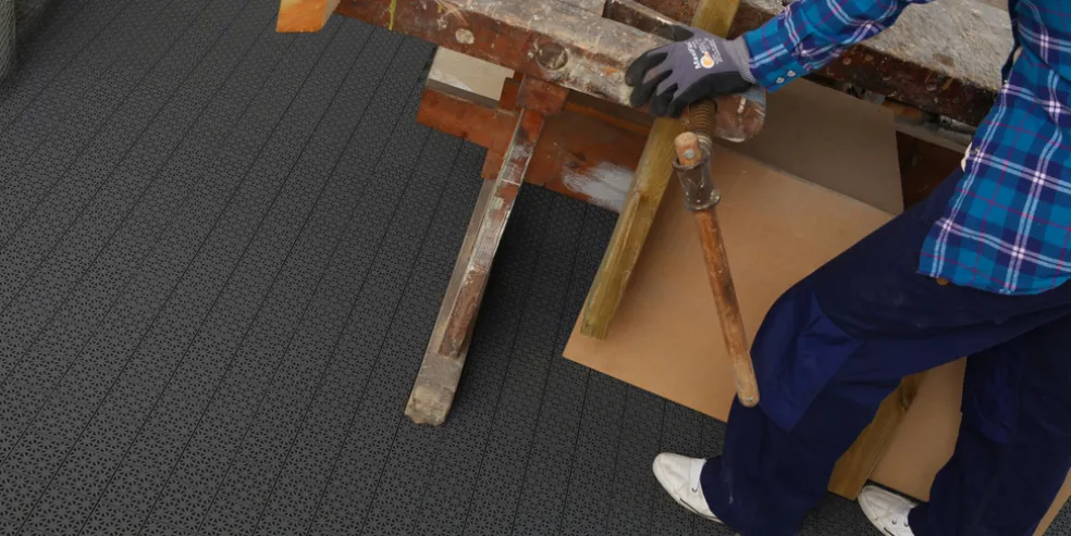 Golvplatta Floorcy Antracitgrå 11-pack Hestra
