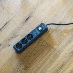 Grenuttag 3-vägs Secure-Tec Brennenstuhl