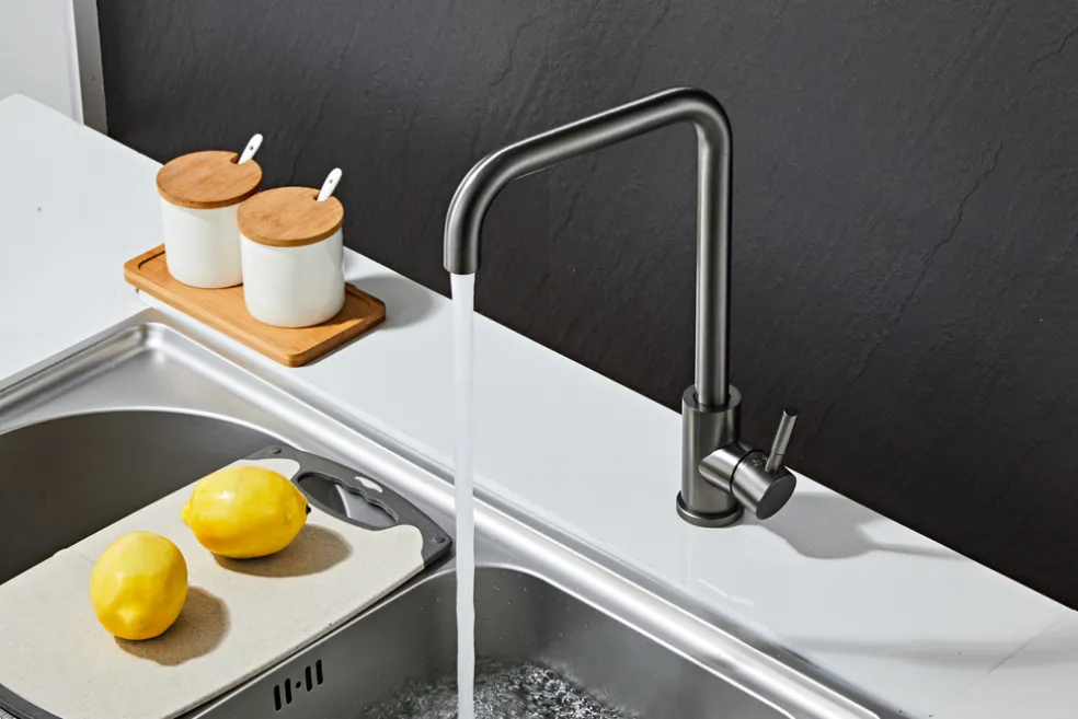 Köksblandare Kantig Gunmetal