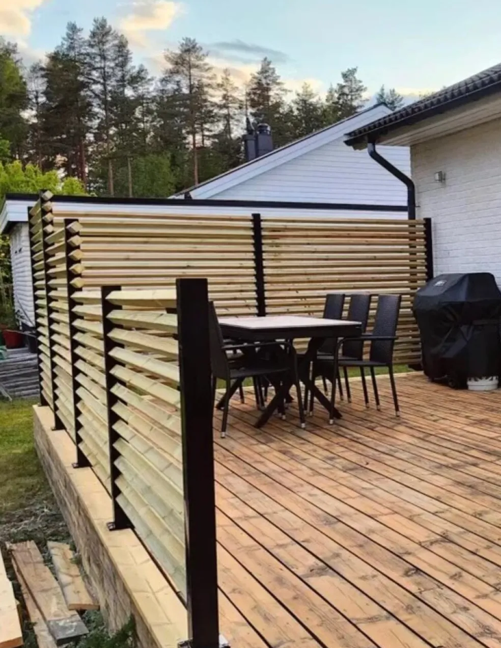 T-stolpe Broken Svart 1450 mm Steel Design