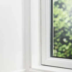 Vägglist PVC Vit 9 x 43 mm - 2,5 m Primo